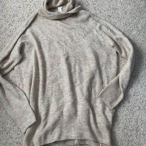 H&M sweater